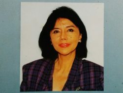 Jenny Marcelina Laloan (La Rose) Menyatu dengan Keseharian yang Berwarna